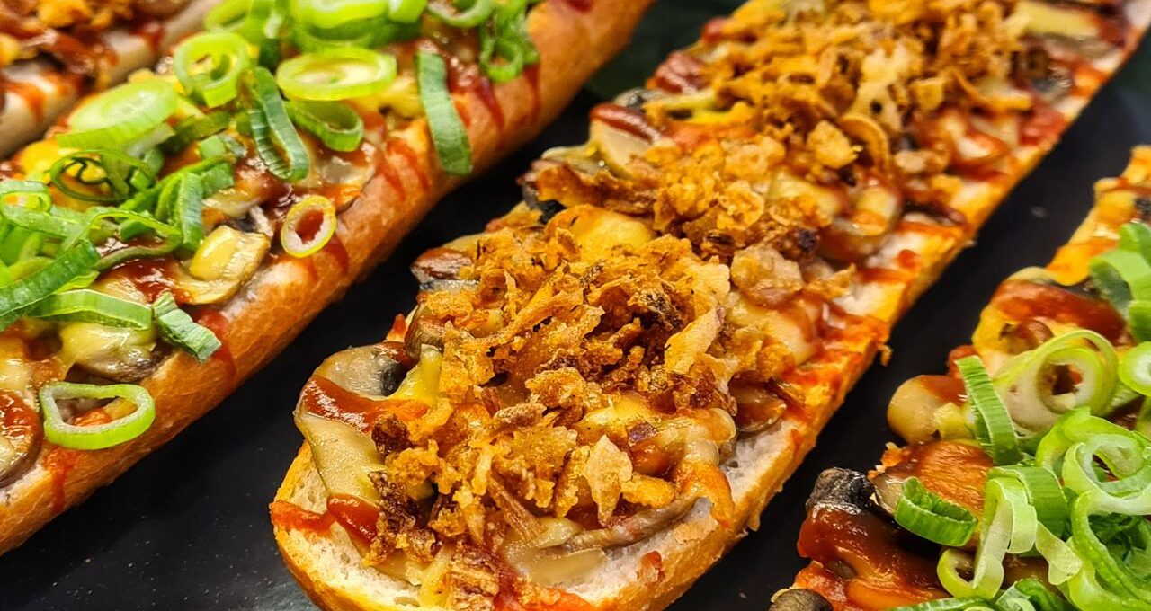 Toasted mushroom baguettes