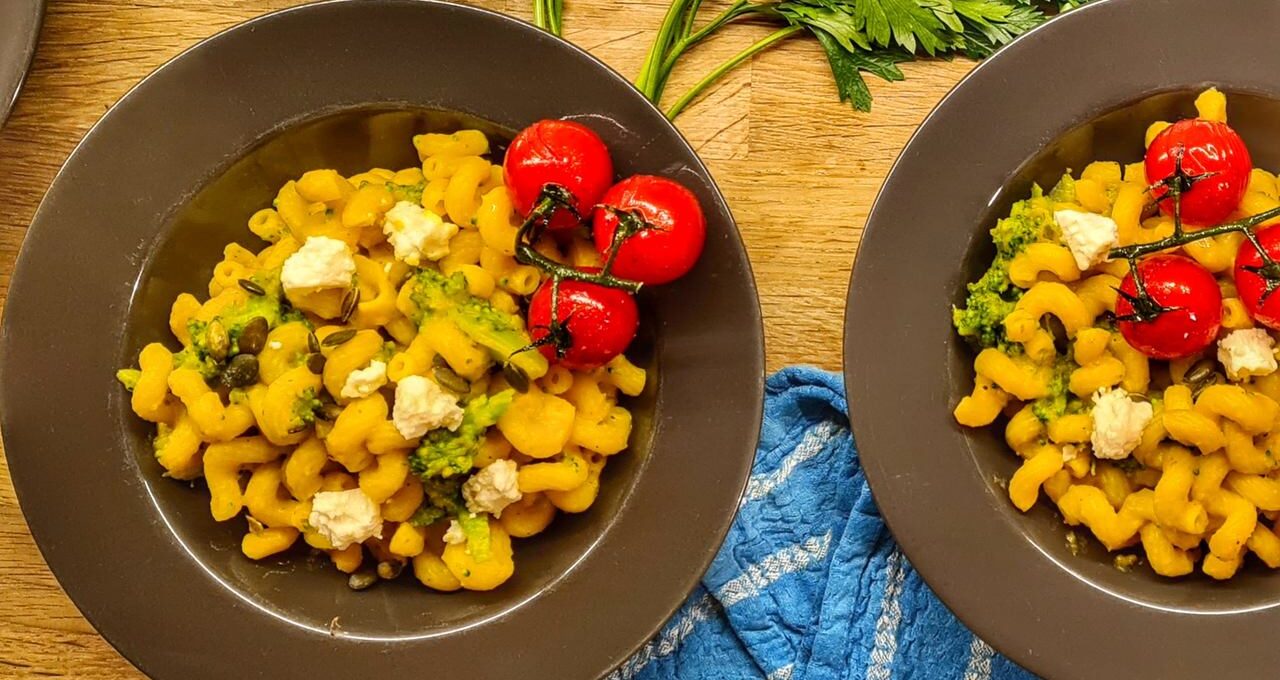 Creamy pumpkin pasta with broccoli
