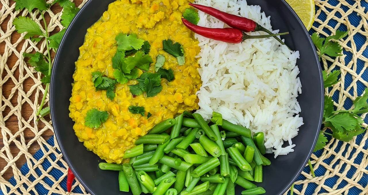 Lentil dahl with coconut milk