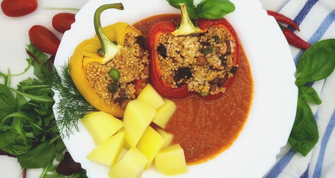 Stuffed peppers with tomato sauce