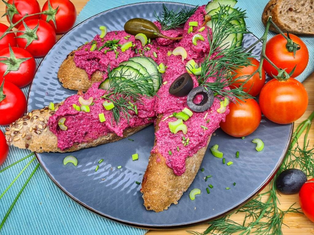 Vegan beetroot spread
